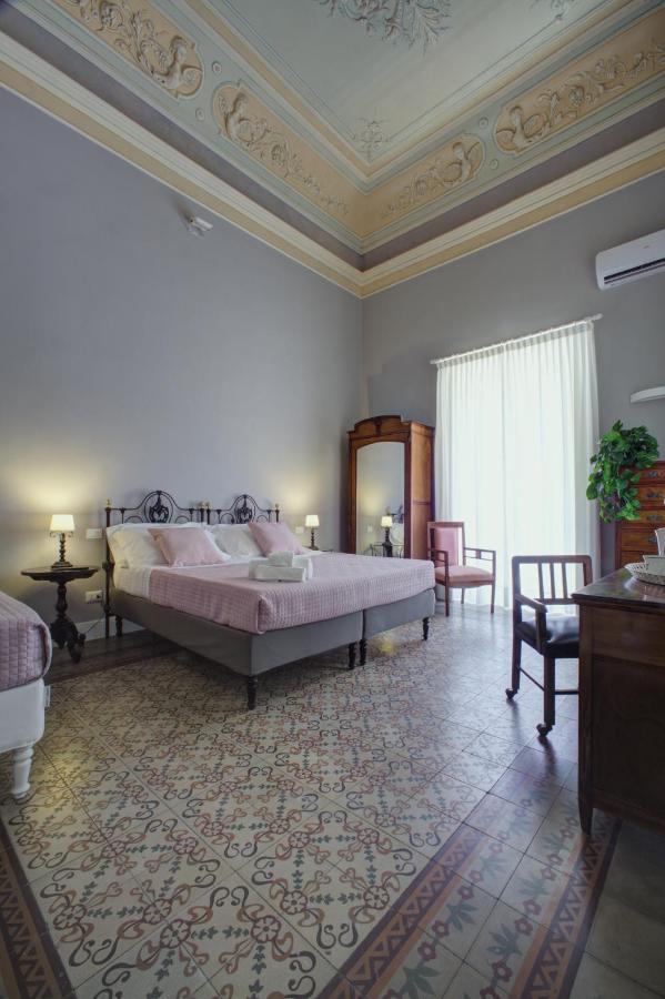 Palazzo Pastura B&B And Apartments CTA Exterior foto